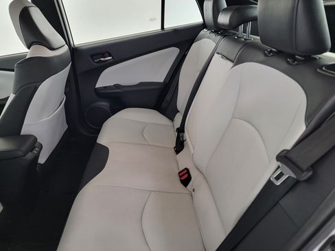 Used 2021 Toyota Prius XLE AWD/4WD image 12