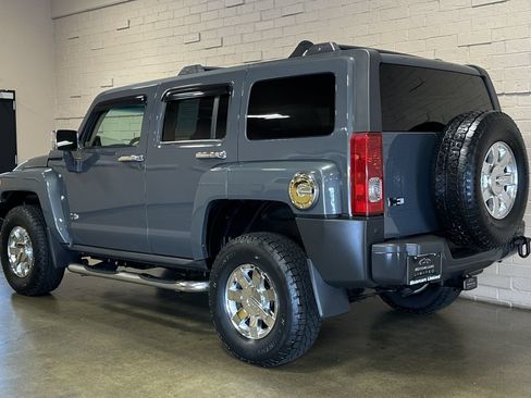 Used 2009 HUMMER H3 Luxury AWD/4WD image 7