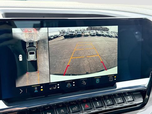 Used 2023 Chevrolet Silverado 1500 ZR2 w/ Technology Package image 14