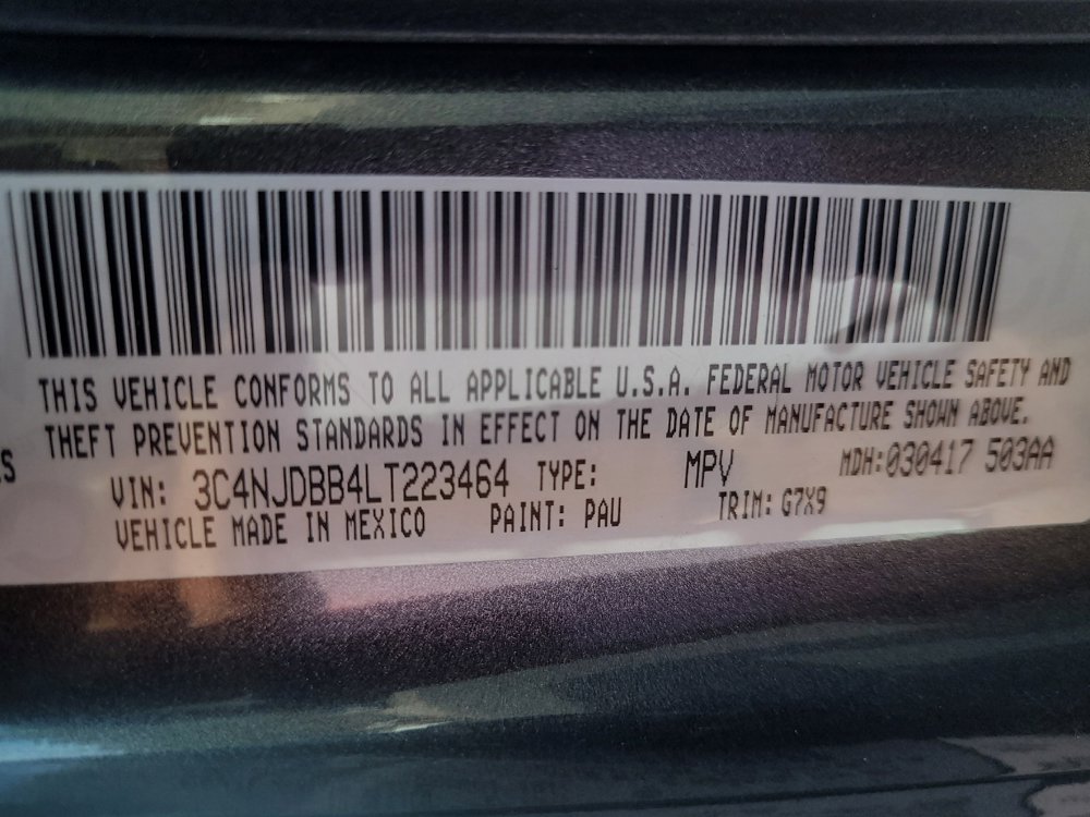 Used 2020 Jeep Compass Latitude AWD/4WD image 33