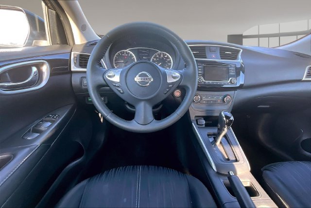 Used 2016 Nissan Sentra SV w/ Style Package FWD image 8