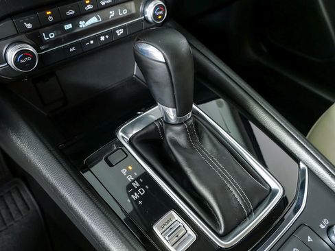 Used 2023 MAZDA CX-5 AWD 2.5 S w/ Select Package image 16