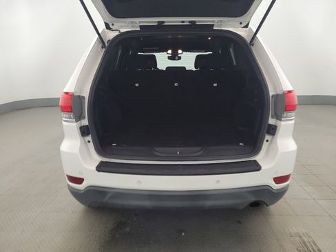Used 2017 Jeep Grand Cherokee Laredo AWD/4WD image 29
