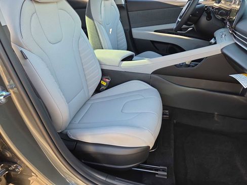 New 2026 Hyundai Elantra Limited image 22