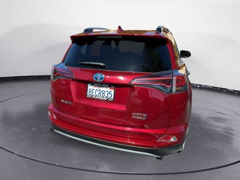 Used 2018 Toyota RAV4 Limited w/ Advanced Technology Package AWD/4WD image 5