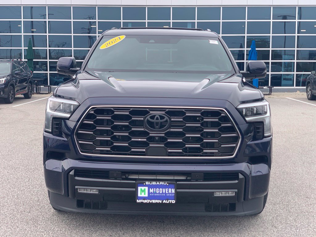 Used 2024 Toyota Sequoia Platinum AWD/4WD image 3