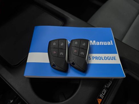 Used 2025 Honda Prologue EX image 41