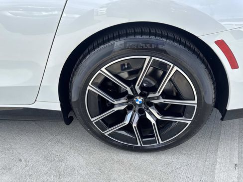 Used 2025 BMW i7 eDrive50 w/ M Sport Package image 6