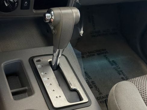 Used 2018 Nissan Frontier SV AWD/4WD image 21