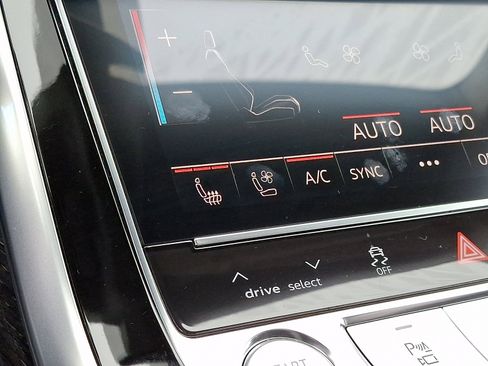 Used 2019 Audi Q8 Prestige image 26