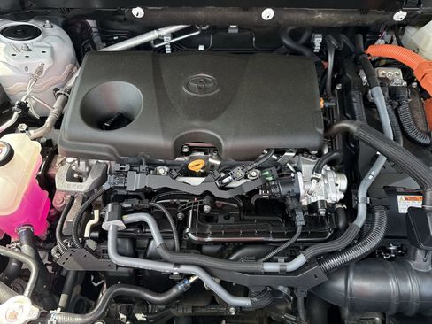 Used 2024 Toyota RAV4 Limited image 18