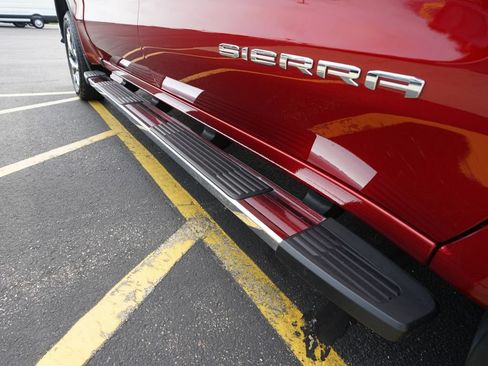 Used 2025 GMC Sierra 1500 SLT w/ SLT Premium Plus Package AWD/4WD image 36