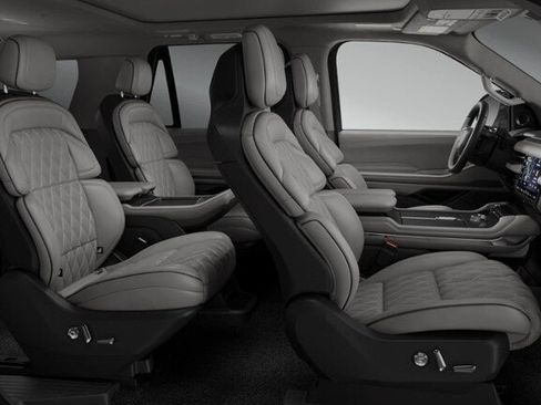 New 2026 Lincoln Navigator Black Label AWD/4WD image 27