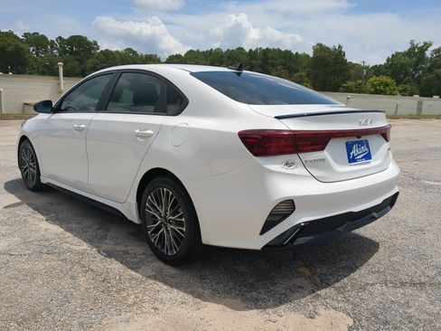 Used 2022 Kia Forte GT-Line w/ GT-Line Premium Package FWD image 5