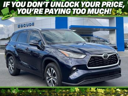 Used 2023 Toyota Highlander XLE