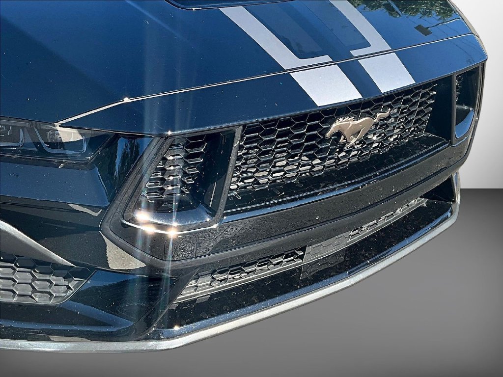 Used 2025 Ford Mustang GT Premium RWD image 34