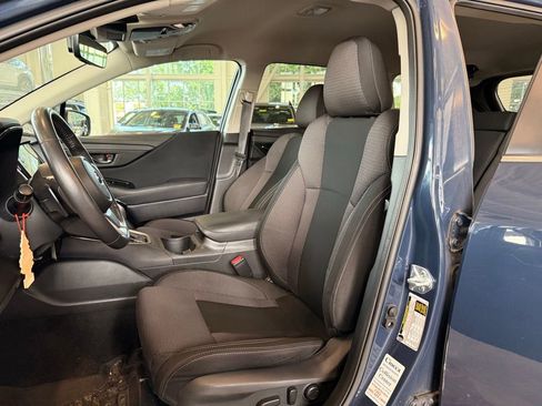 Used 2024 Subaru Outback Premium AWD/4WD image 9