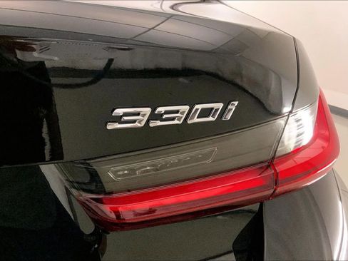 Certified 2024 BMW 330i xDrive Sedan w/ Premium Package AWD/4WD image 30
