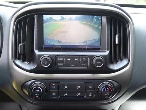 Used 2018 Chevrolet Colorado Z71 AWD/4WD image 25