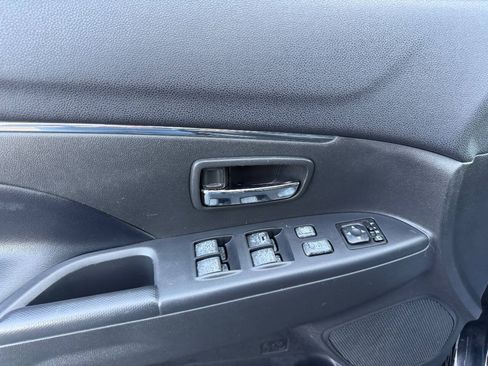 Used 2017 Mitsubishi Outlander Sport SEL FWD image 11