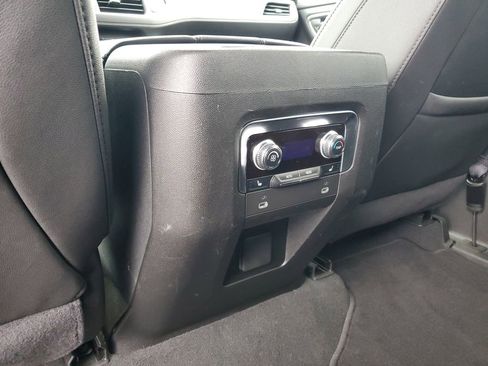 Certified 2024 GMC Yukon XL SLT w/ SLT Luxury Package image 32