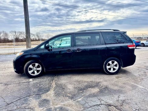 Used 2013 Toyota Sienna LE image 6