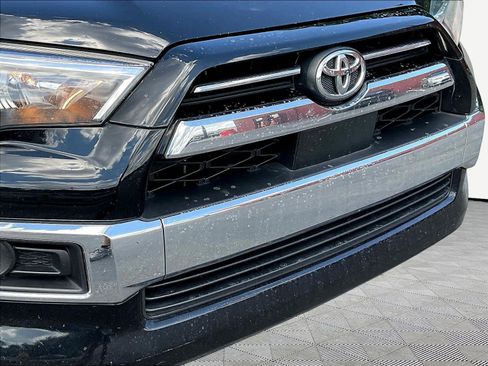 Used 2021 Toyota 4Runner Limited AWD/4WD image 33