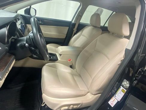 Used 2019 Subaru Outback 2.5i Limited AWD/4WD image 11