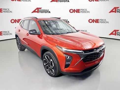 Used 2024 Chevrolet Trax RS w/ Driver Confidence Package image 1