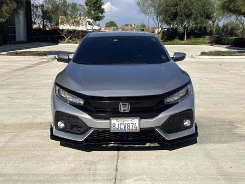 Used 2018 Honda Civic Sport Touring image 8