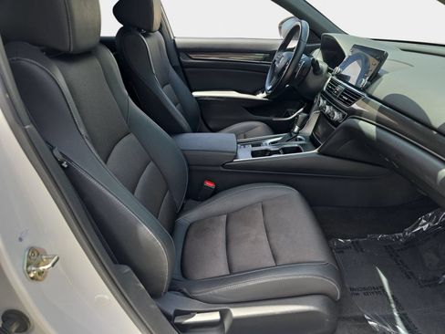 Used 2019 Honda Accord Sport image 12
