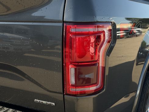 Used 2016 Ford F150 Lariat w/ Equipment Group 502A Luxury AWD/4WD image 8