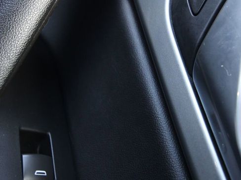 Used 2020 Chevrolet Blazer LT FWD image 25
