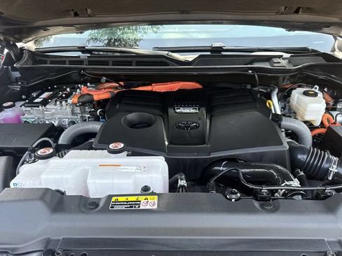 Used 2026 Toyota Sequoia Platinum AWD/4WD image 38
