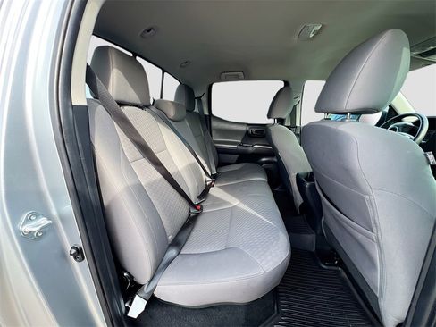 Used 2022 Toyota Tacoma SR5 image 24