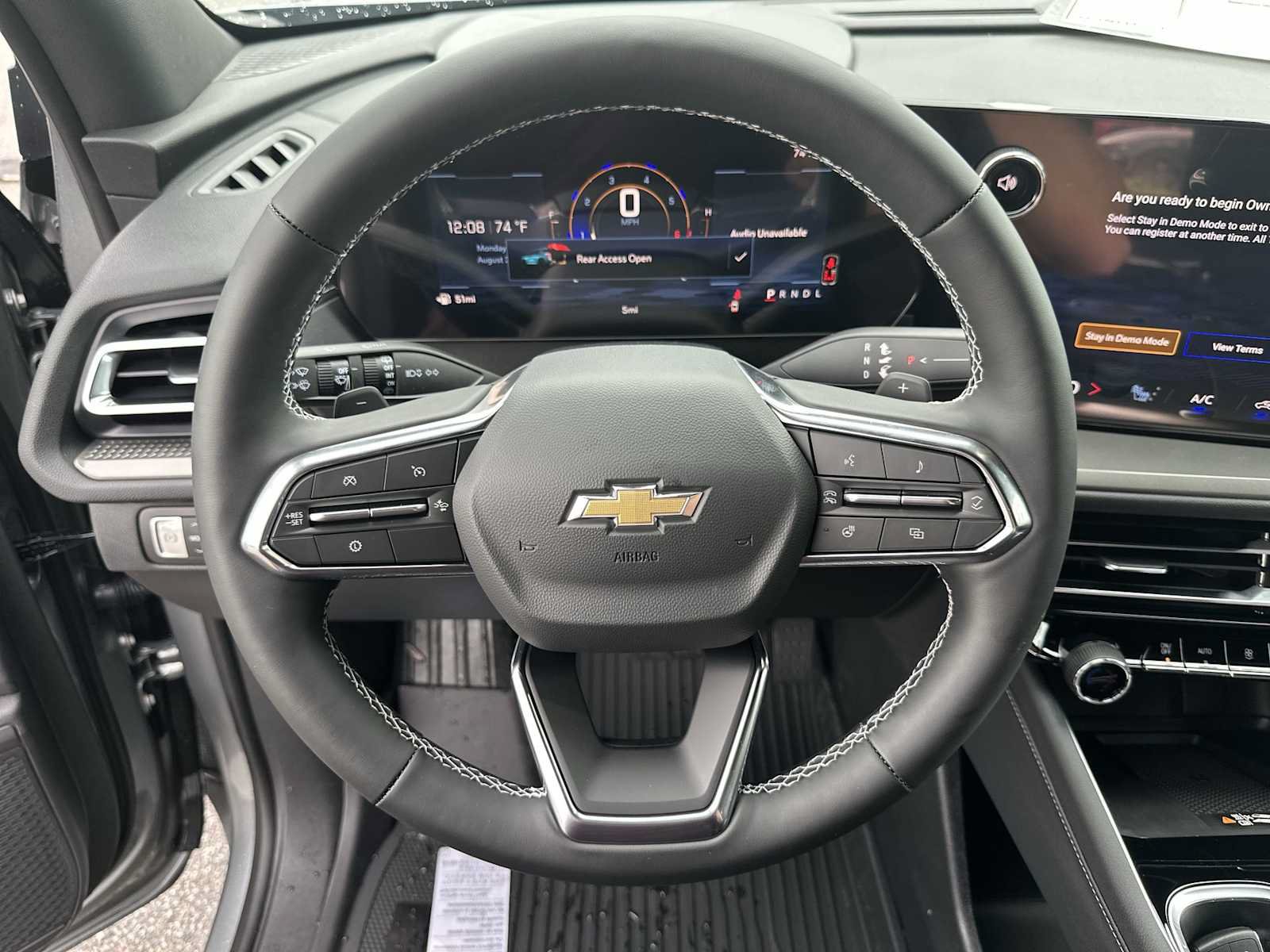 New 2026 Chevrolet Traverse LT w/ LPO, Floor Liner Package FWD image 20