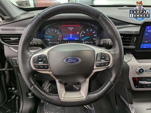 Used 2022 Ford Explorer XLT w/ Equipment Group 202A image 19