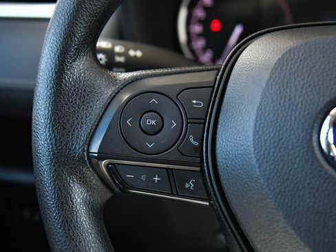 Used 2024 Toyota RAV4 XLE image 32