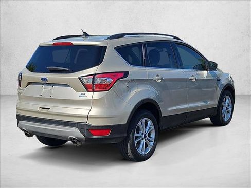 Used 2018 Ford Escape SE w/ SE Sync 3 Package FWD image 7