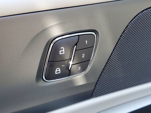 New 2026 Lincoln Nautilus Reserve AWD/4WD image 32