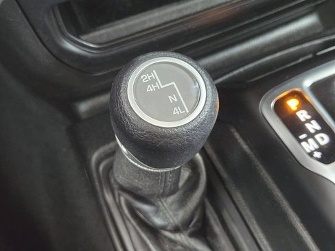 Used 2018 Jeep Wrangler Unlimited Sport S image 19