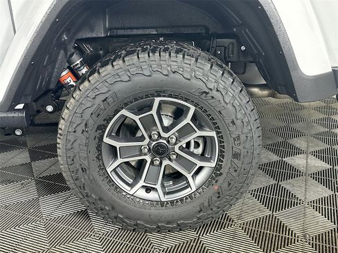 New 2026 Jeep Gladiator Mojave image 17