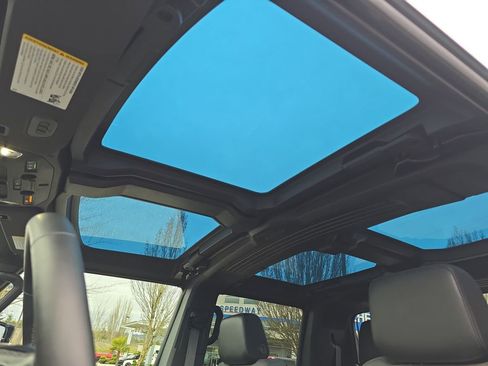 Certified 2025 GMC Hummer EV 3X image 25