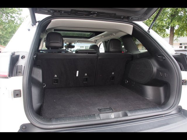 Used 2019 Jeep Cherokee Limited AWD/4WD image 14