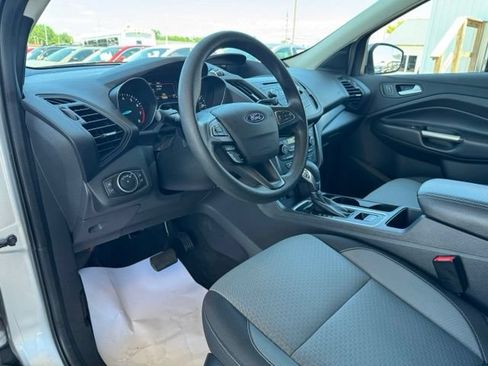 Used 2018 Ford Escape SE FWD image 18