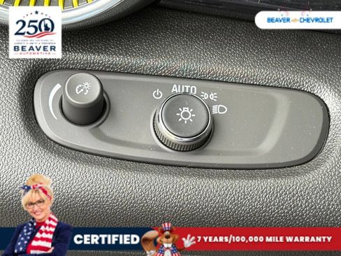 Used 2026 Chevrolet Trax ACTIV w/ Sunroof Package FWD image 32