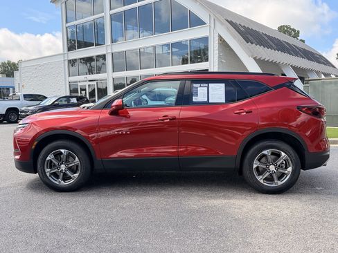 Used 2024 Chevrolet Blazer LT w/ Convenience Package FWD image 9