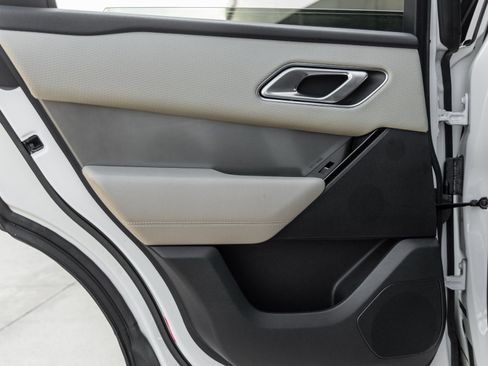 Used 2019 Land Rover Range Rover Velar S image 28