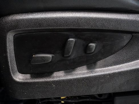 Used 2017 GMC Yukon SLT image 10