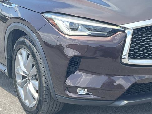 Used 2020 INFINITI QX50 Luxe w/ Navigation Package FWD image 9